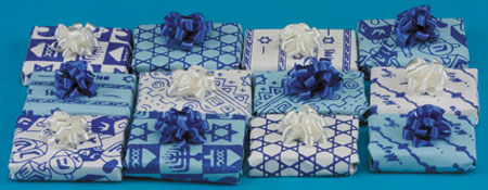 BYBJHD4G - Set Of 12 Wrapped Gifts