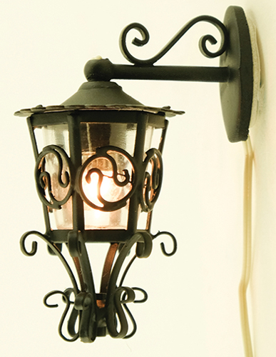 MH1011 - Ornate Carriage Lamp