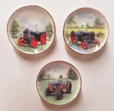 BYBCDD694 - 3 Farm Tractor Plates