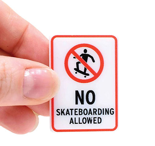 AZMM0123 - No Skateboarding Sign