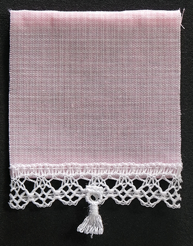 BB54114 - Discontinued: ..Shade: Pink Gingham