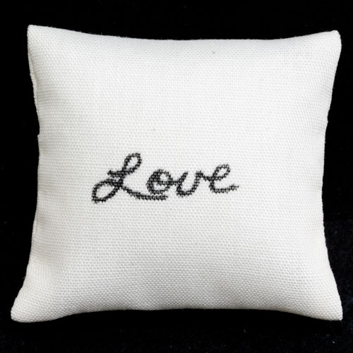 BB80037 - Pillow: Ecru Love