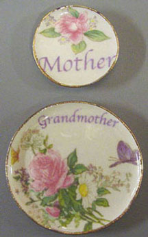 BYBCDD364 - Mother &amp; Grandmother Plates