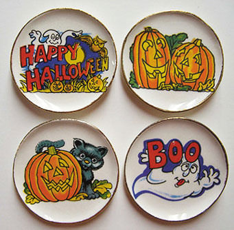 BYBCDD432 - 4 &#39;Boo&#39; Halloween Platters