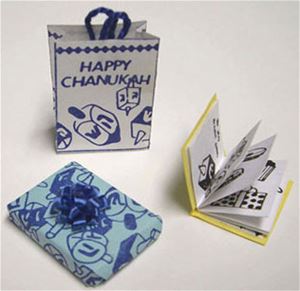 BYBJC2 - Chanukah Shopping Bag,Gift,&amp; Book