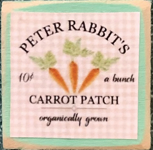 CLD926 - Decor Board Sign - Peter Rabbit&#39;s Carrots