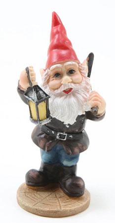 DDL1211 - Gnome with Lantern