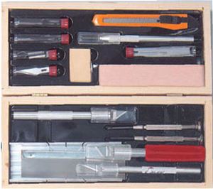 EXL44286 - Deluxe Knife &amp; Tool Set