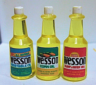 HR54201S - Wesson Oil Set-48 Oz.- Vegetanle, Corn, Sunflower