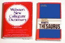 HR59809 - Desk Set - Dictionary &amp; Thesaurus