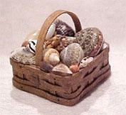 HR61003 - Shells In Square Basket with Handle