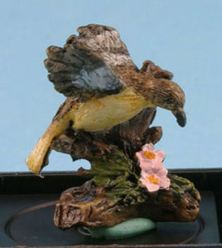 JKMJC04 - Mockingbird (Hand Painted Bird Figurine)