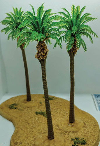 MBPALM140C - Palm Tree, 5.5 Inches/140mm Tall, C Plastic, 5 Pieces