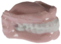 MUL674 - False Teeth