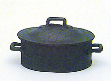 MUL908 - Black Pot with Lid