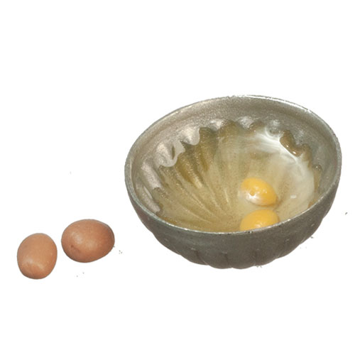 AZA9956 - Eggs With Yolks In Bowl