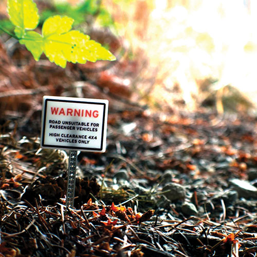 AZMM0112 - Warning 4x4 Vehicle only sign