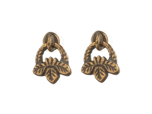 AZS1491A - Discontinued: Leaf Drawer Pulls/2/A.Brs