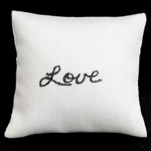 BB80037 - Pillow: Ecru Love