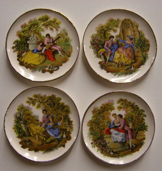 BYBCDD578 - Golden Romance Plates, Small, 4 Pc