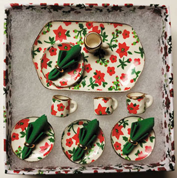 BYBCER172RP - 13 Piece Boxed Dinnerware Set, Red Poinsettia