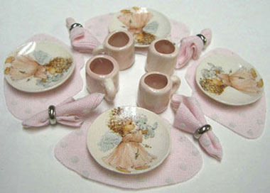 BYBCER66 - 4 Dinner Plates,Mugs,Placemats,Napkins