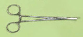 EXL55531 - 7-1/2 Inch Curved Nose Hemostat