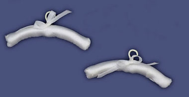 FCA1845WH - Hanger, White, 2Pc