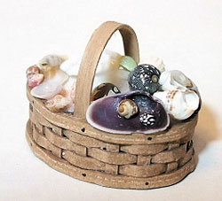 HR61000 - Shells In Oval Basket