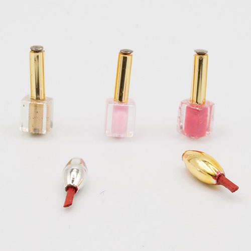 IM65013 - Lipstick and Fingernail Polish  ()