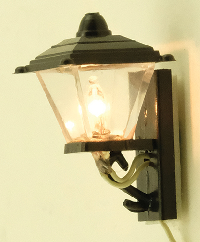 MH628 - Black Coach Lamp