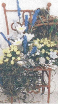 NCRP1131 - Iron Chair/Floral Arrgmt