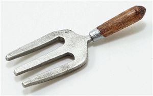 STT524 - Hand Fork, Antique